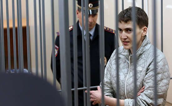 MOSCOW, RUSSIA. MAY 6, 2015. Former Ukrainian pilot Nadiya (Nadezhda) Savchenko appears at a hearing into her appeal against the investigator's decision to not let her attend a session of the Parliamentary Assembly of the Council of Europe (PACE), at Moscow's Basmanny District Court. Savchenko is charged with involvement in the murder of Russian journalists near Lugansk, Ukraine. Vyacheslav Prokofyev/TASS –осси€. ћосква. 6 ма€ 2015. ”краинска€ летчица Ќадежда —авченко, обвин€ема€ в причастности к убийству российских журналистов под Ћуганском, в Ѕасманном суде во врем€ рассмотрени€ жалобы на отказ следстви€ отпустить ее как делегата ѕј—≈ на сессию организации. ¬€чеслав ѕрокофьев/“ј——