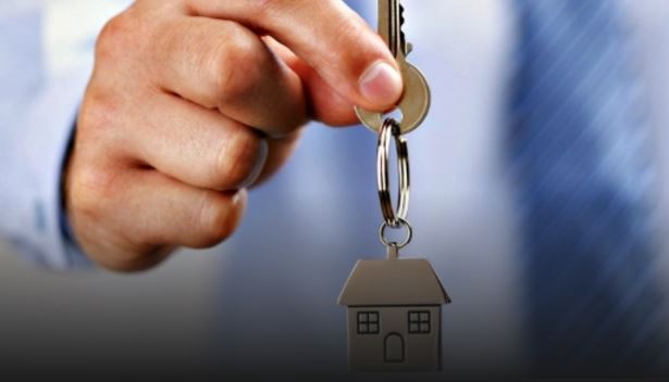 Мен аққұбаның ішімен келдім