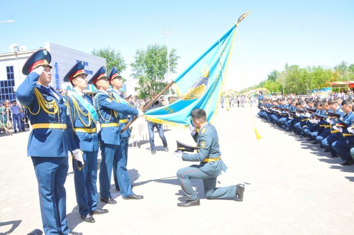 Ел ертеңі бүгінгі жас ұландар презентация