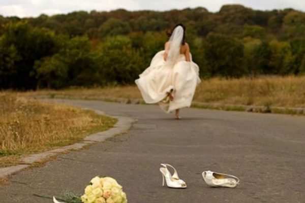 Қалыңдық өз үйлену тойында болды Қалыңдық өз үйлену тойында болды