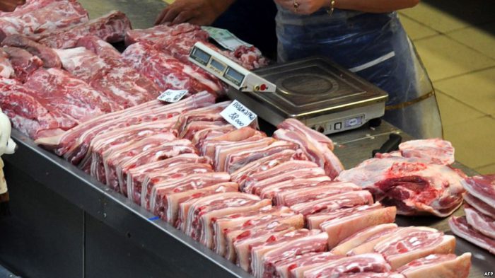 Артынан жыныстық қатынасқа түскен швед әйелдерінің суреттері