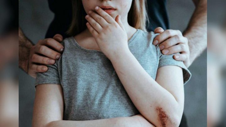 Жалаңаш мұғалім бейне