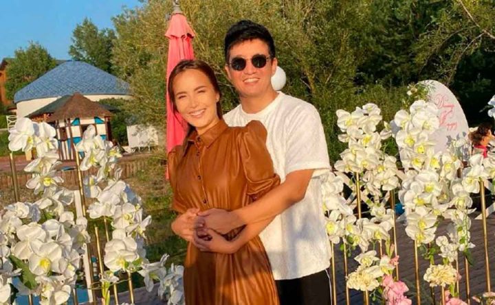 Порно қара еркектер аналарды Бисексуалдар: екі қыз және бір жігіт (онлайн көру)