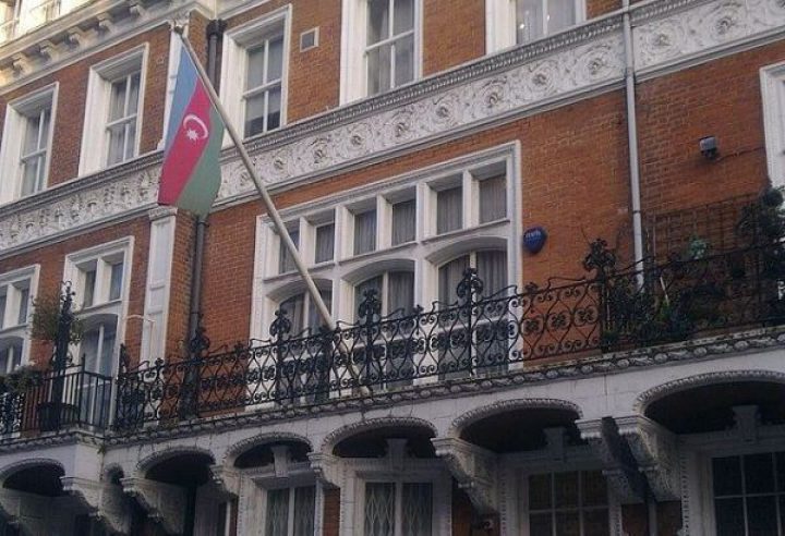 Лондондағы Әзірбайжан елшілігіне шабуыл жасалды
