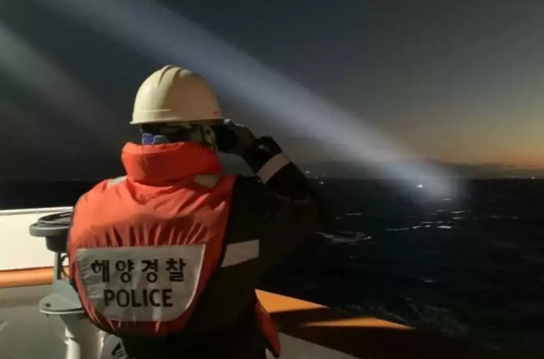 Оңтүстік Кореяда 22 экипаж мүшесі бар жүк кемесі суға батып кетті