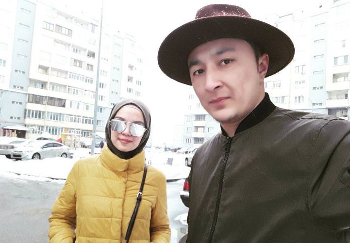 Азиялық трансвестит порно